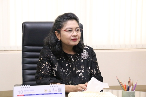 ﻿อธิบดีกรมบังคับคดีให้สัมภาษณ์ในหัวข้อ “การขายทอดตลาดด้วยวิธีการทางอิเล็กทรอนิกส์ (e-Auction)” แก่ผู้วิจัยจากคณะเศรษฐศาสตร์ มหาวิทยาลัยหอการค้าไทย 